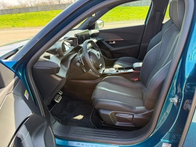Peugeot 2008 Hybrid 145 e-DCS6 GT