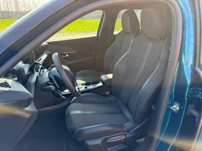 Peugeot 2008 Hybrid 145 e-DCS6 GT