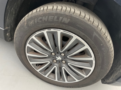 Peugeot 2008 1.2 PureTech 82ch BVM5 Active