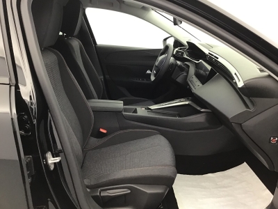 Peugeot 308 BUSINESS HYBRID 145 e-DSC6