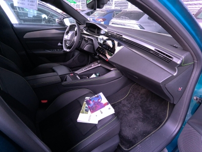 Peugeot 408 Plug-in Hybrid 240 ch e-DCS7 GT