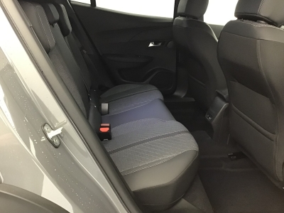 Peugeot 2008 ALLURE HYBRID 136 e-DSC6