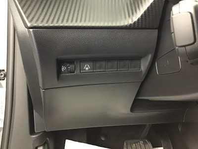 Peugeot 2008 ALLURE HYBRID 136 e-DSC6