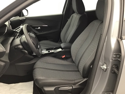 Peugeot 2008 ALLURE HYBRID 136 e-DSC6