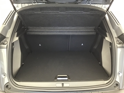 Peugeot 2008 ALLURE HYBRID 136 e-DSC6