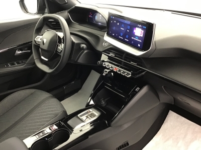 Peugeot 2008 ALLURE HYBRID 136 e-DSC6