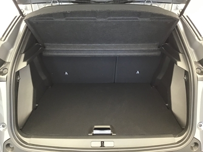 Peugeot 2008 ALLURE HYBRID 136 e-DSC6