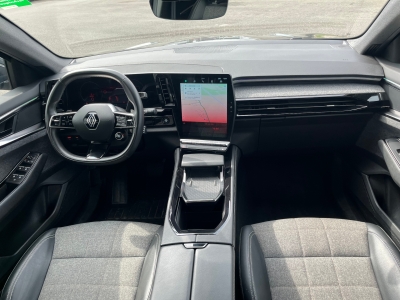 Renault ESPACE VI E-Tech hybrid 200 Techno