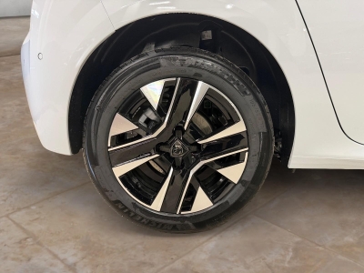 Peugeot 208 1.2 MHEV 110 E-DCS6 ALLURE GPS LL16 RADAR AV AR+CAM 360