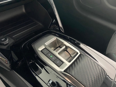 Peugeot 208 1.2 MHEV 110 E-DCS6 ALLURE GPS LL16 RADAR AV AR+CAM 360