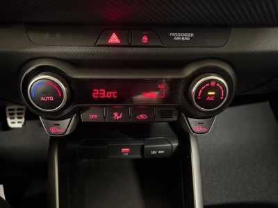 Kia Stonic 1.0 T-GDI MHEV IMT 100 GT LINE GPS LL17 RADAR AV AR+CAM KEYLESS