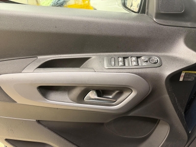 Citroën Berlingo M1 1.5 BLUEHDI 100 PLUS MIRROR LL16 RADAR AR+CAM PK STYLE