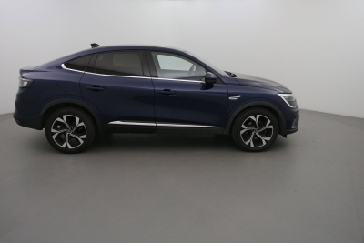 Renault Arkana E-Tech 145 - 23 Techno