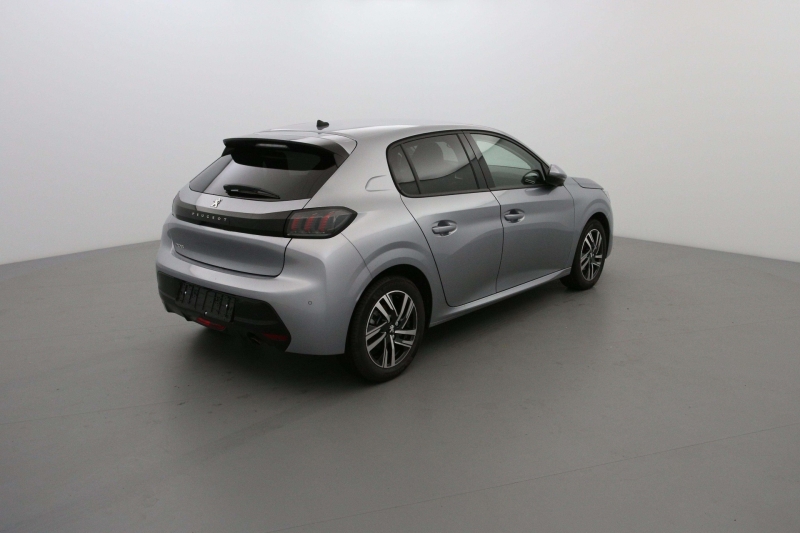 Peugeot 208 PureTech 100 S&S EAT8 Style — photo 1