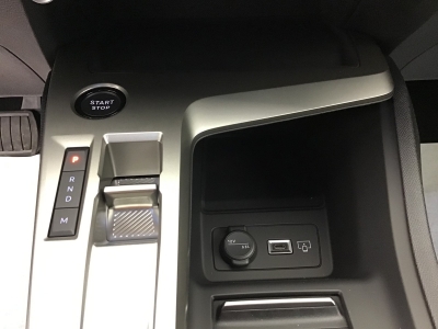 Peugeot 308 BUSINESS HYBRID 145 e-DSC6