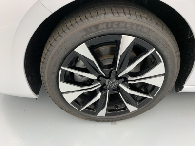 Peugeot 308 Nouvelle BLUEHDI 130CH S&S EAT8 ALLURE