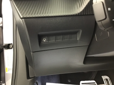 Peugeot 2008 GT HYBRID 136 e-DSC6