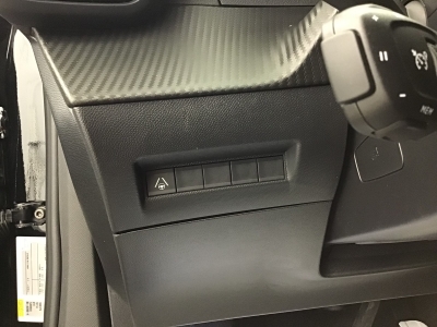 Peugeot 2008 GT HYBRID 136 e-DSC6