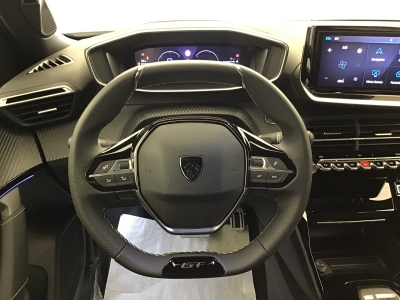 Peugeot 2008 GT HYBRID 136 e-DSC6