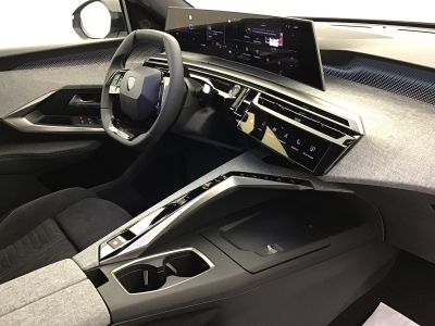 Peugeot 3008 GT EXCLUSIVE HYBRID 145 e-DSC6