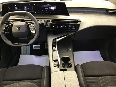 Peugeot 3008 GT EXCLUSIVE HYBRID 145 e-DSC6