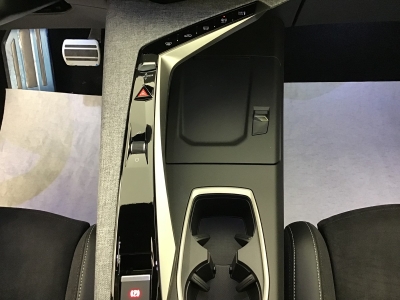 Peugeot 3008 GT EXCLUSIVE HYBRID 145 e-DSC6