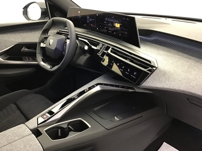 Peugeot 3008 GT EXCLUSIVE HYBRID 145 e-DSC6