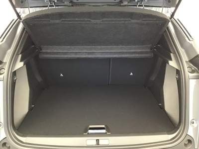 Peugeot 2008 GT HYBRID 136 e-DSC6