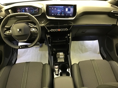 Peugeot 2008 GT HYBRID 136 e-DSC6