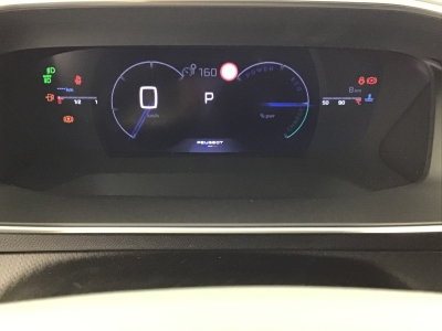 Peugeot 2008 GT HYBRID 136 e-DSC6