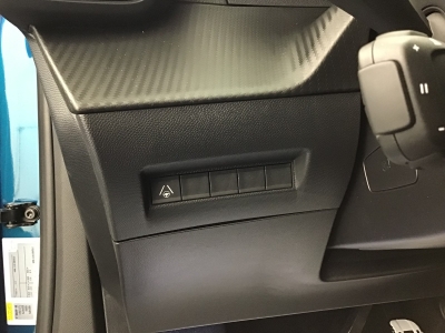 Peugeot 2008 GT HYBRID 136 e-DSC6