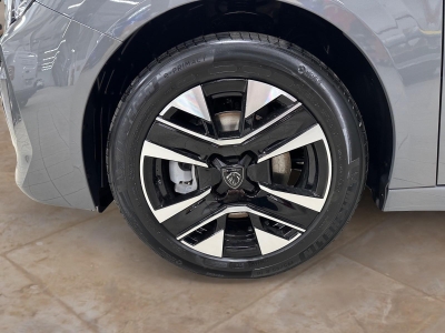 Peugeot 208 1.2 PURETECH 100 ALLURE MIRROR LL16 RADAR AV AR