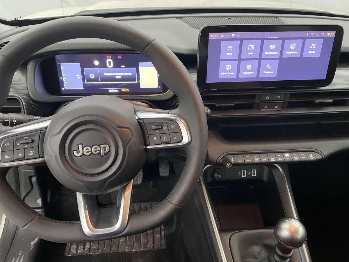 Jeep Avenger 13