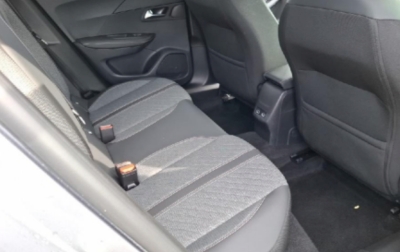 Peugeot e-2008 54 kWh 156 ch Allure