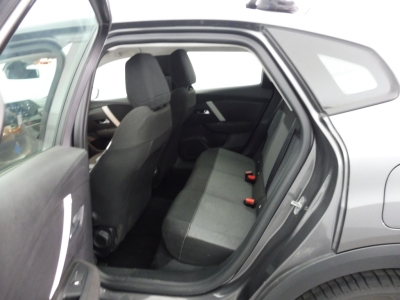 Citroën C4 X 1.2 PURETECH 100 FEEL