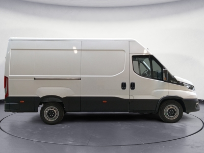 Iveco Daily 35S16 2.3 V12 HI-MATIC 156CV