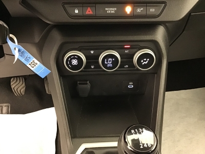 Dacia Sandero STEPWAY EXPRESSION TCE 90 6 v