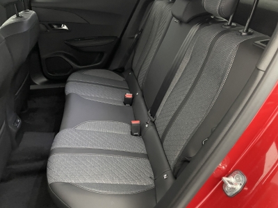 Peugeot 2008 NOUVEAU Hybrid 145 e-DCS6 Allure