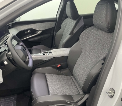 Peugeot 3008 NOUVEAU Hybrid 145 e-DCS6 Allure