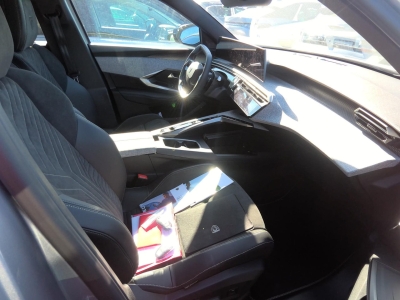 Peugeot 5008 Hybrid 145 ch e-DCS6 GT Exclusive