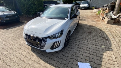 Peugeot208PureTech 100 S&S BVM6 Allure