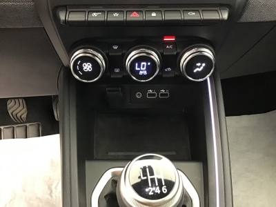 Renault Clio V TECHNO TCE 90 6 v