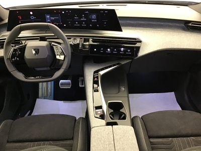 Peugeot 3008 GT EXCLUSIVE HYBRID 145 e-DSC6