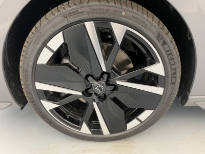 Peugeot 308 Nouvelle Hybrid 145 e-DCS6 GT