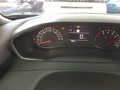 Peugeot 2008 NOUVEAU 100 S&S BVM6 Style