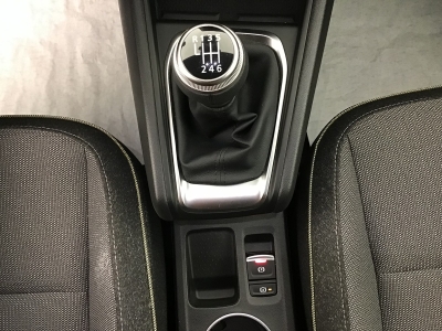 Renault Captur TECHNO TCE 90 6 v