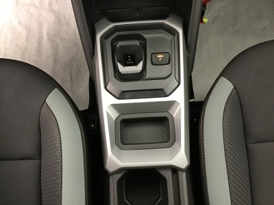 Dacia Duster EXTREME + HYBRID 155 BVA