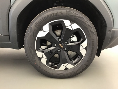 Dacia Duster EXTREME + HYBRID 155 BVA