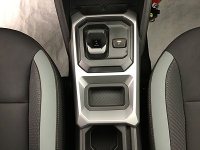 Dacia Duster EXTREME + HYBRID 155 BVA