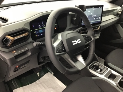 Dacia Duster EXTREME + HYBRID 155 BVA